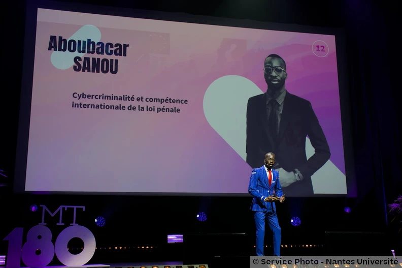 Aboubacar Sanou - Ma thèse en 80 secondes "Cybercriminalité et compétence internationale de la loi pénale"